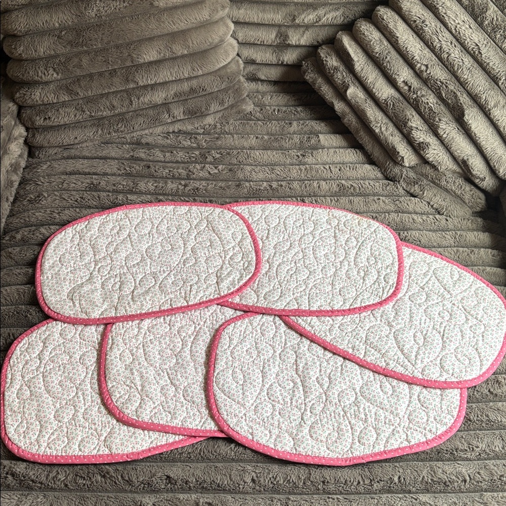 Handmade Floral Placemat Set - Picture 2 of 8
